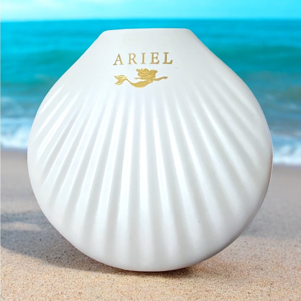 NIB Ariel Seashell Compact Mirror LED LightUp Makeup Mirror 1X/2X Magnification